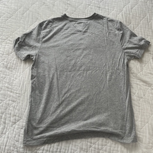 Tommy Hilfiger Shirt - Picture 2 of 3